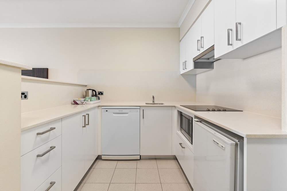 Manly Seabreeze With 1 Bathrooms - Image 2