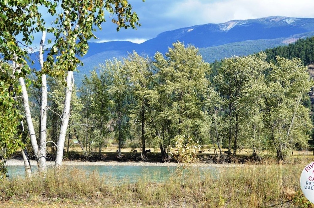 Rivermount Motel Campground and RV Park