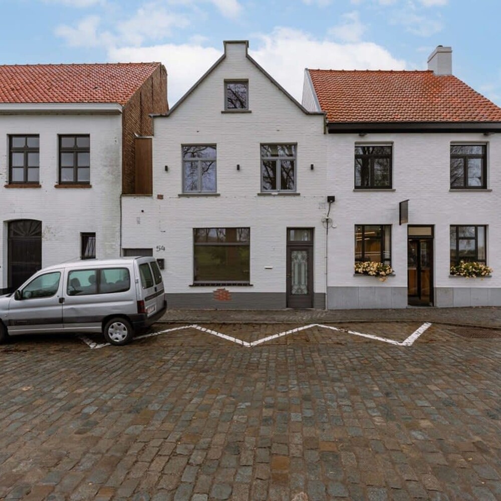 BE BRG Kerk 54 in Damme