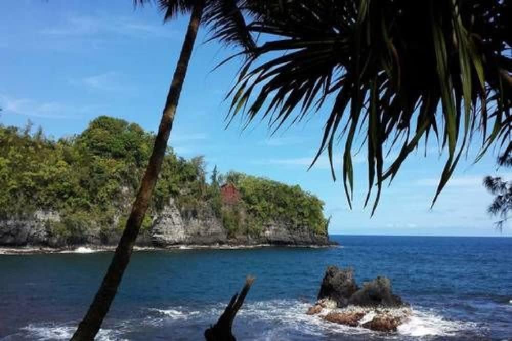 Kona Palace in Captain Cook