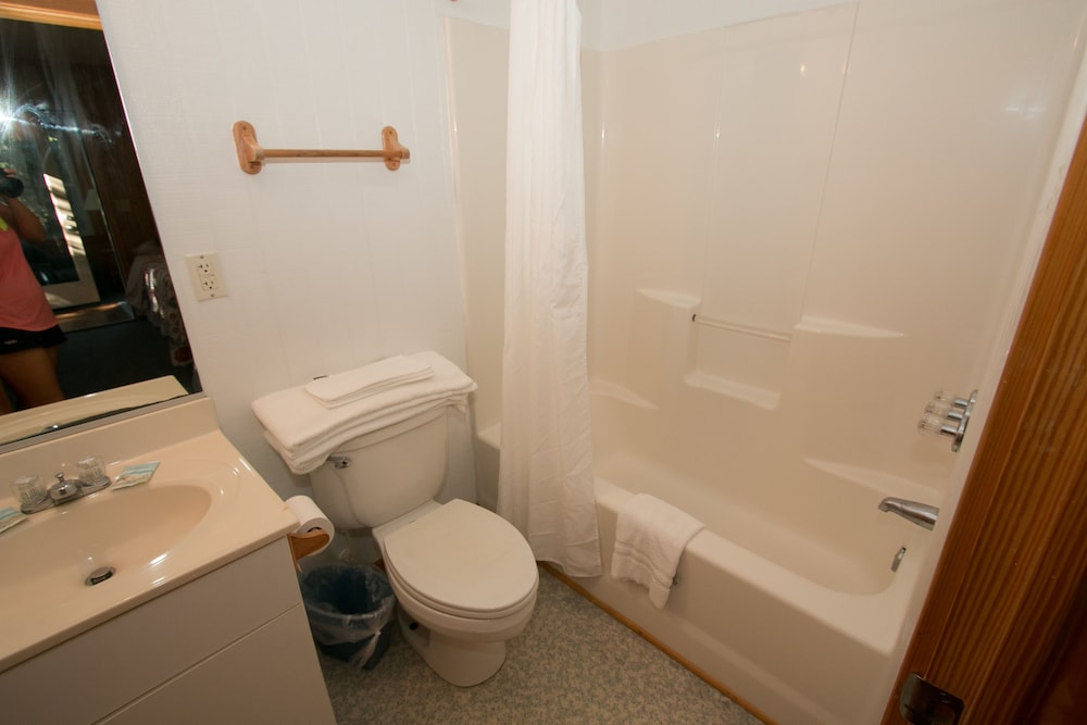 Outer Banks Motel - Village Accommodations