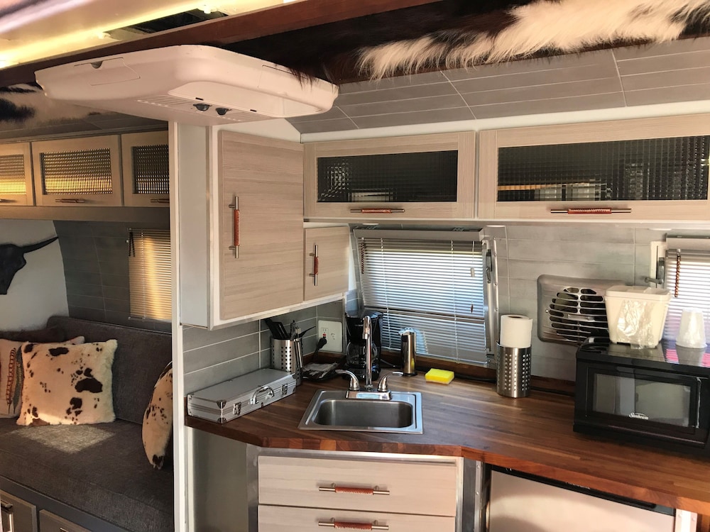 Palm Canyon Hotel & RV Resort