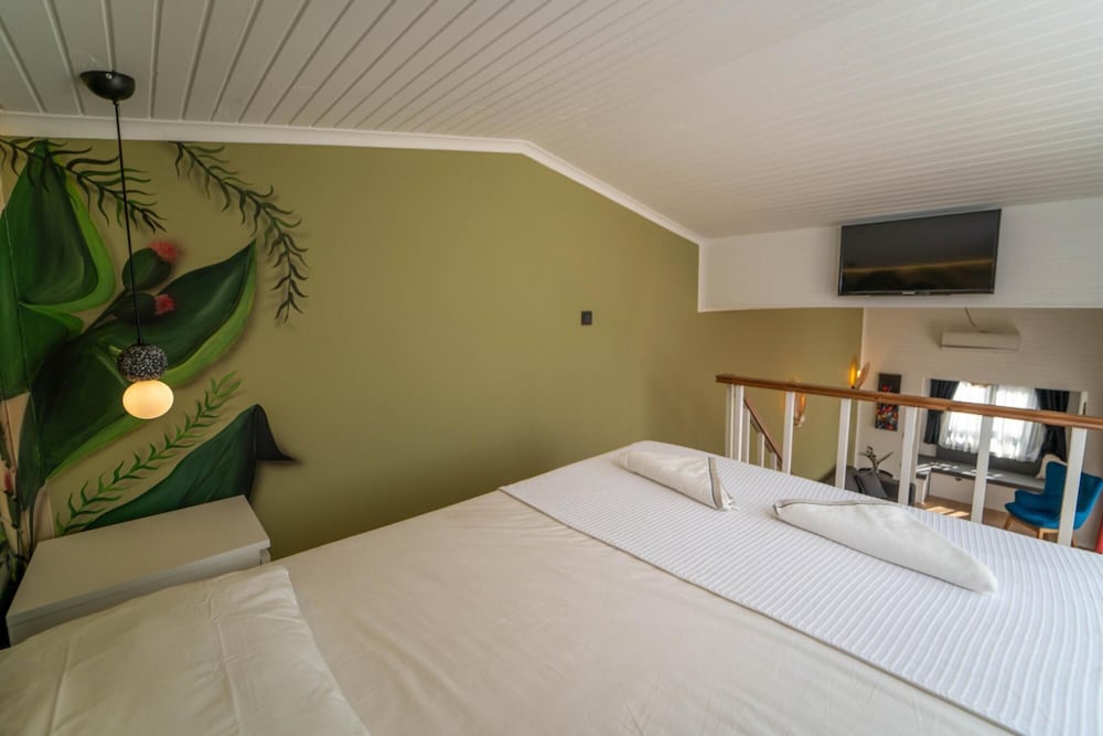 Amazing Villa With Pool and Jacuzzi in Fethiye view 2