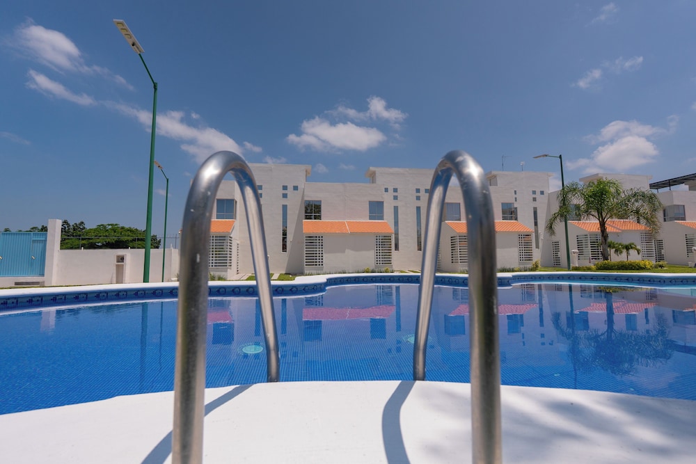 FFamily House & Water Park Tlayecac 3 BR