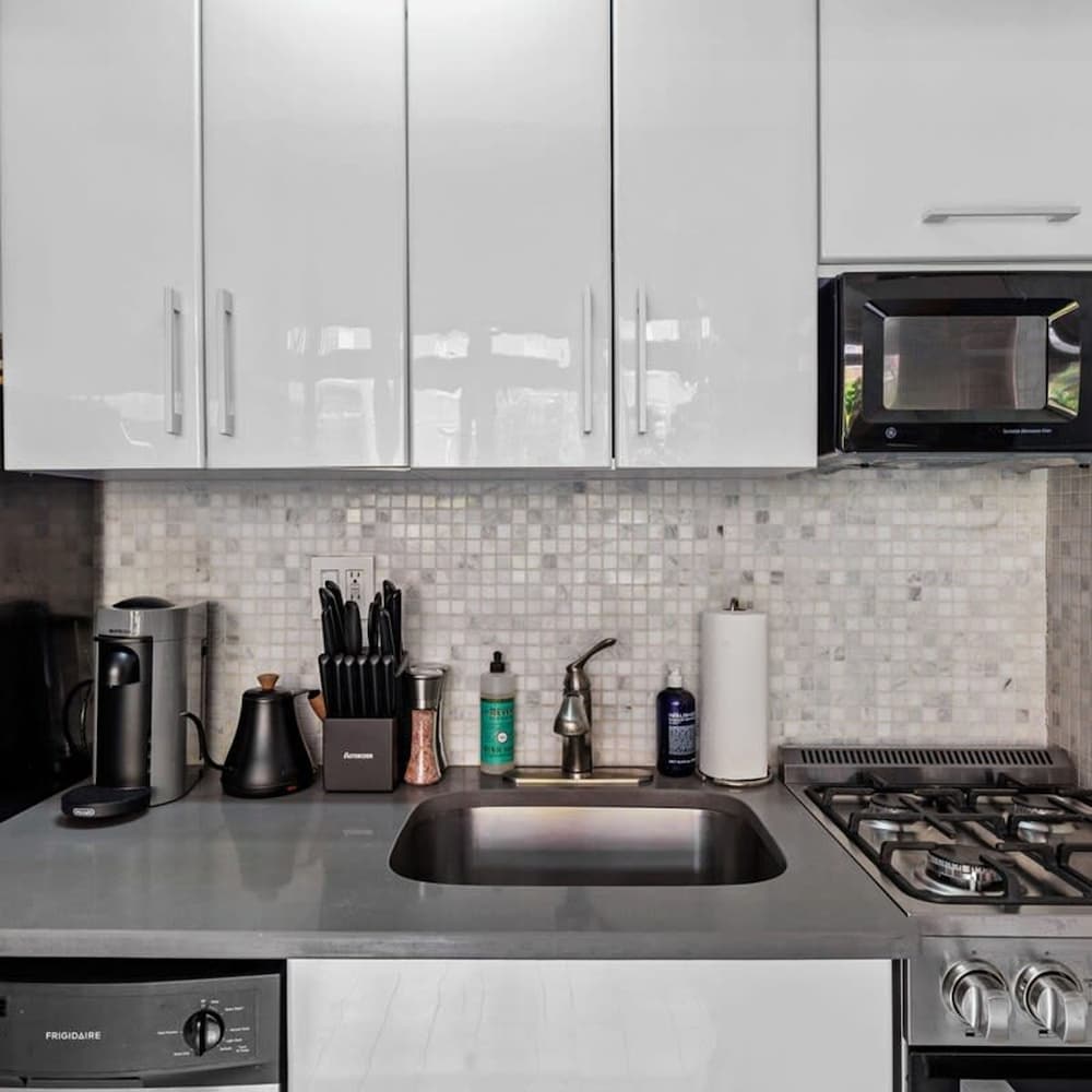 Charles Court II by Rovetravel West Village Loft
