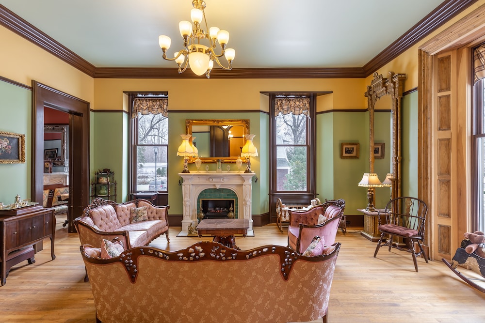Steele Mansion