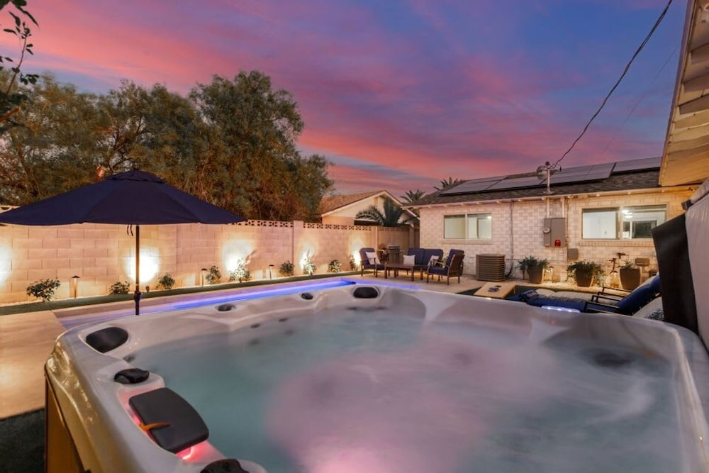 The Crown Azul 2 Masters New Pool Spa Office