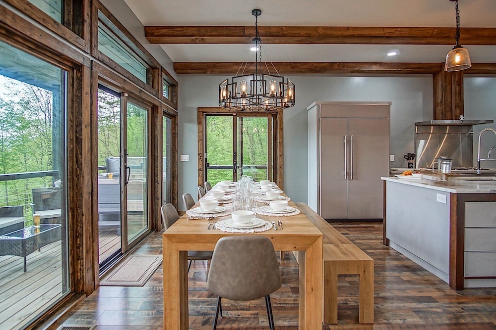 5 Br: Cupp Runneth Over - Luxurious Retreat Nestled 9.7 Miles From Snowshoe