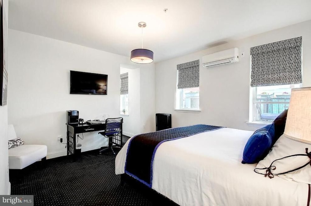 BlancNoir Bed & Breakfast