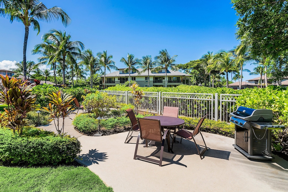 Ocean & Mountain Views - 2BR With Loft, 4 Beds - Relax in Luxury - Vrkcv