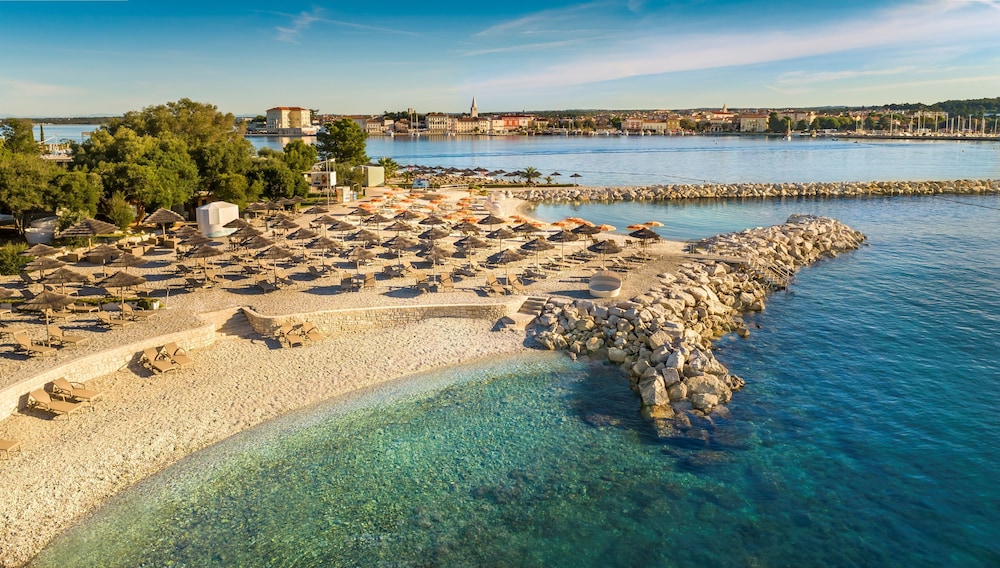 Isabella Island Hotel & Villas