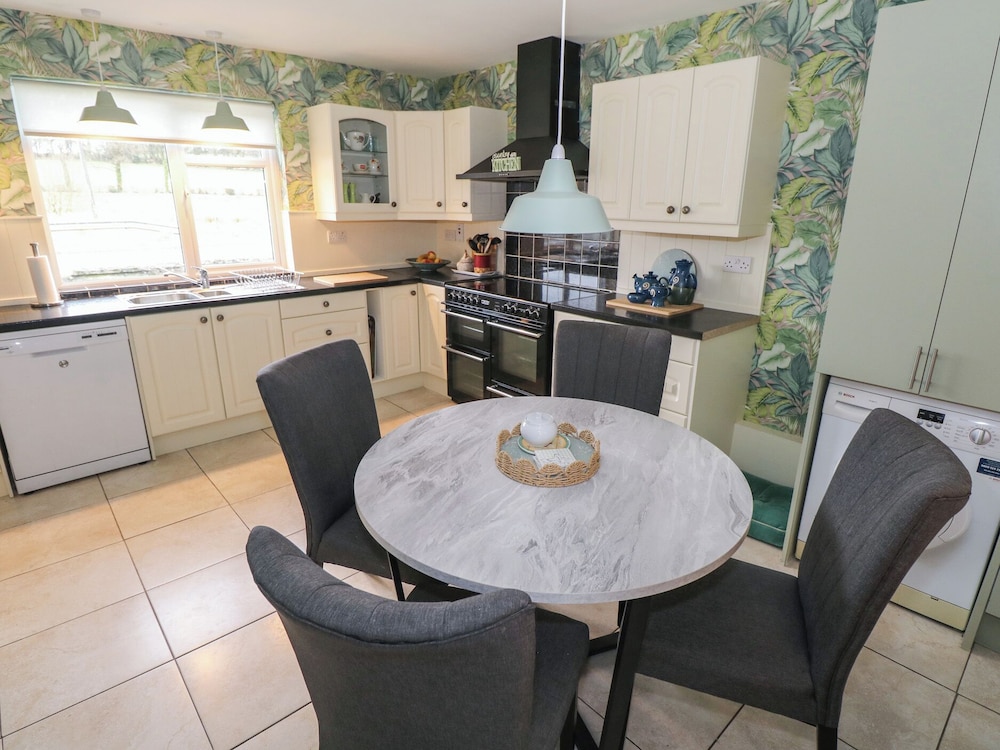 Kivvy Cottage