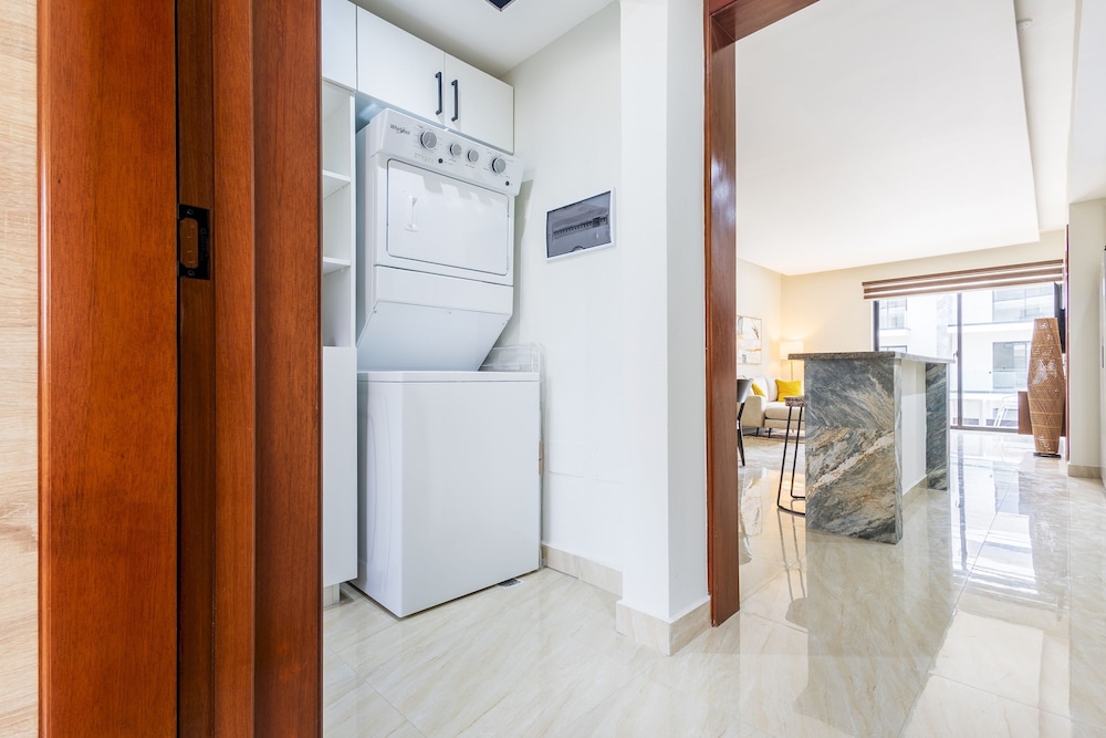 2BR Oasis in Eden Tropical - BBQ Pool Near Beach