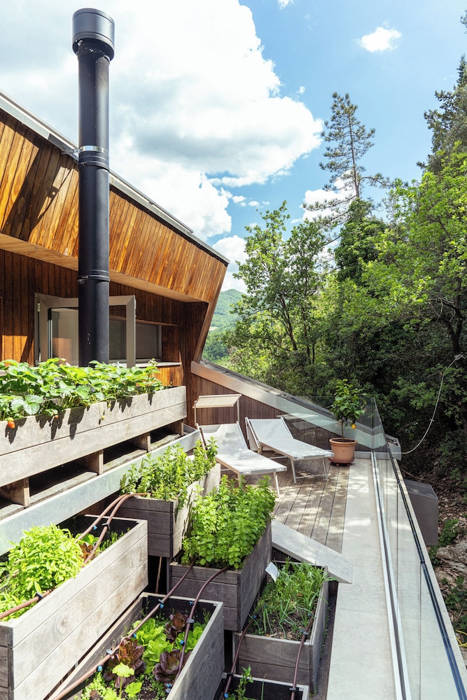 LA FORESTALE Luxury Ecolodge