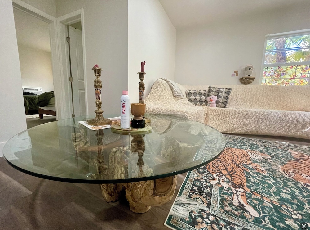 Miami South Beach Exquisite Crib
