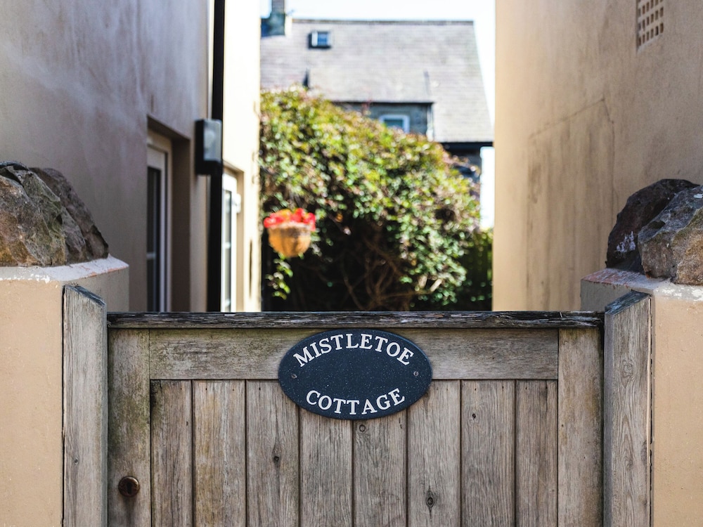 Mistletoe Cottage