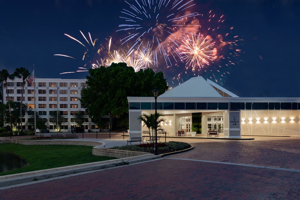 Hotel Holiday Inn Resort Kissimmee By The Parks by IHG - Image 1