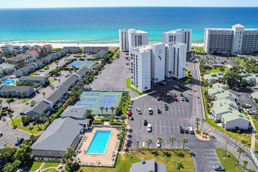 Steps to Beach: Oceanfront w/ Panoramic Gulf Views