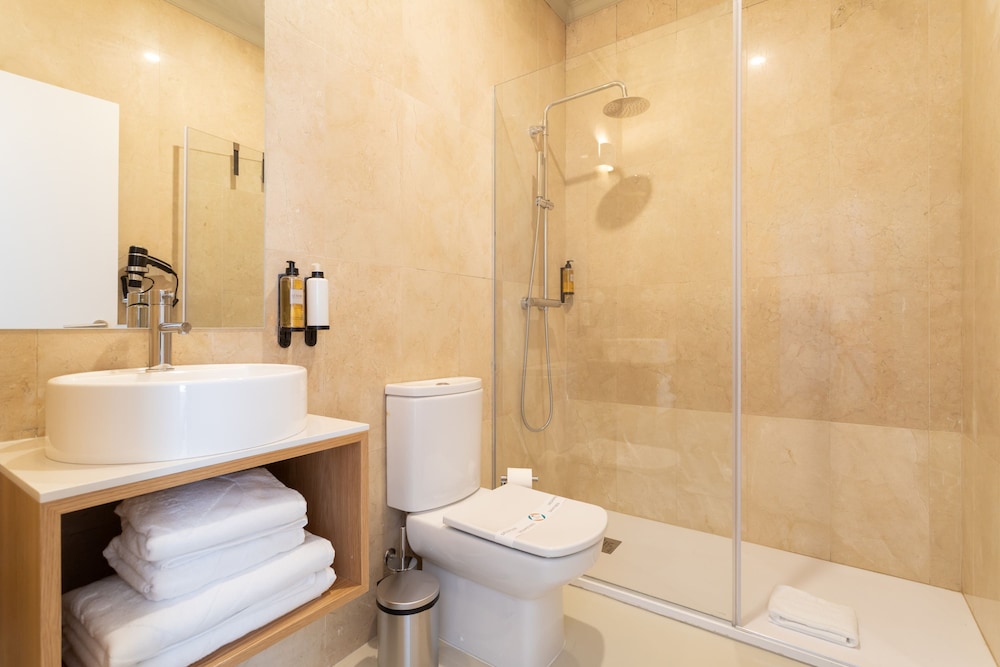 Lapa Diplomatic Flat 1 4 by Feel Lisboa