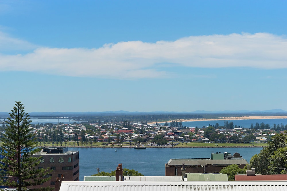 Newcastle Short Stay Apartments - Vista Apartment