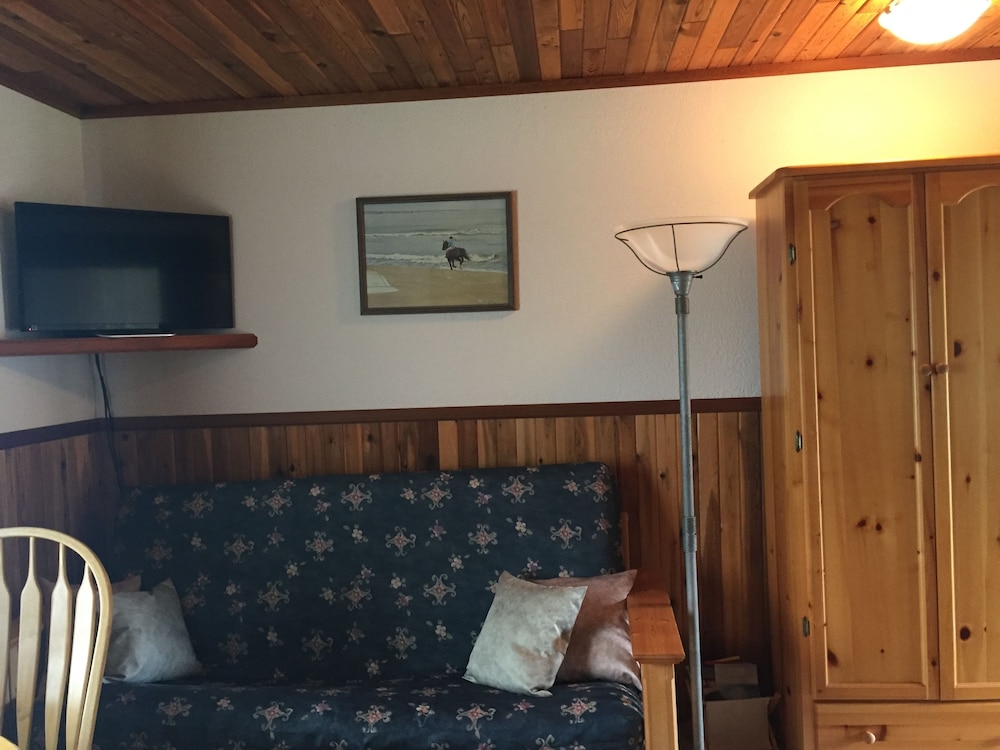 Blue Grouse Country Inn Bed & Breakfast