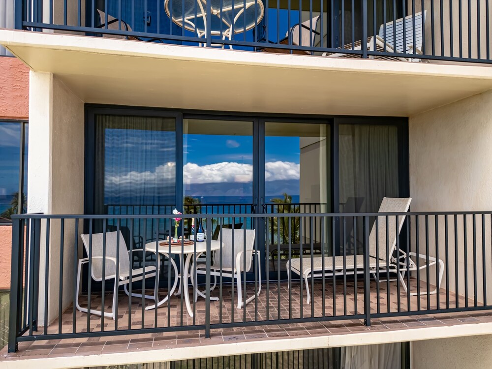 Kaanapali Shores 606 2 Bedroom Condo