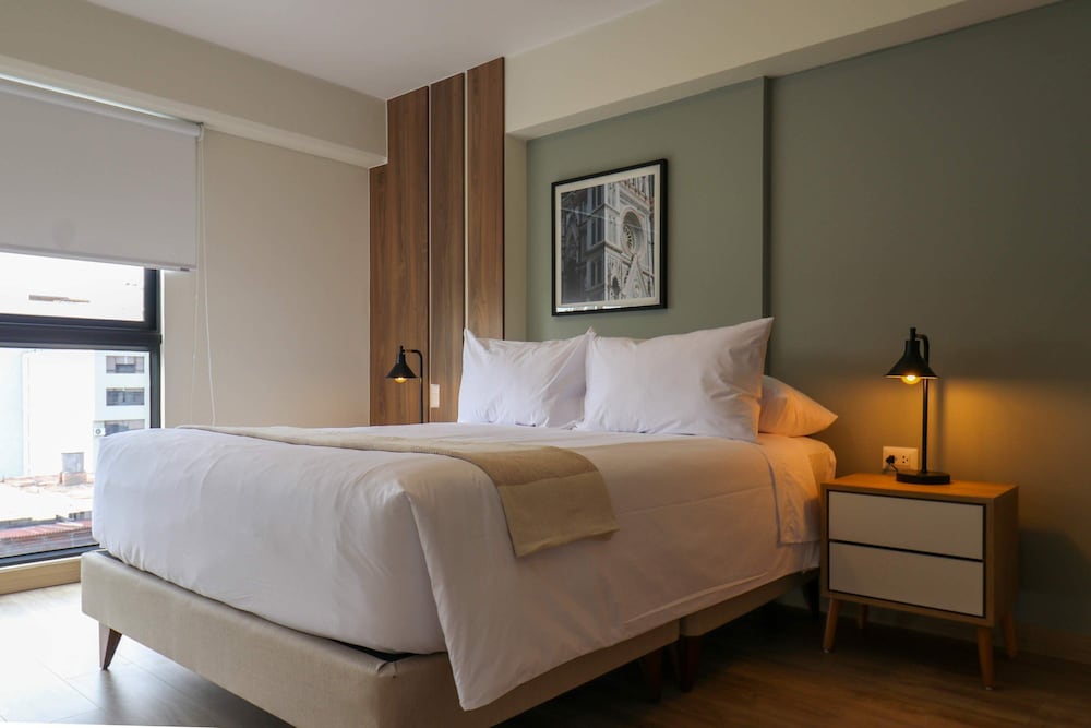w Grandiose 2BR w Great Balcony in Miraflores