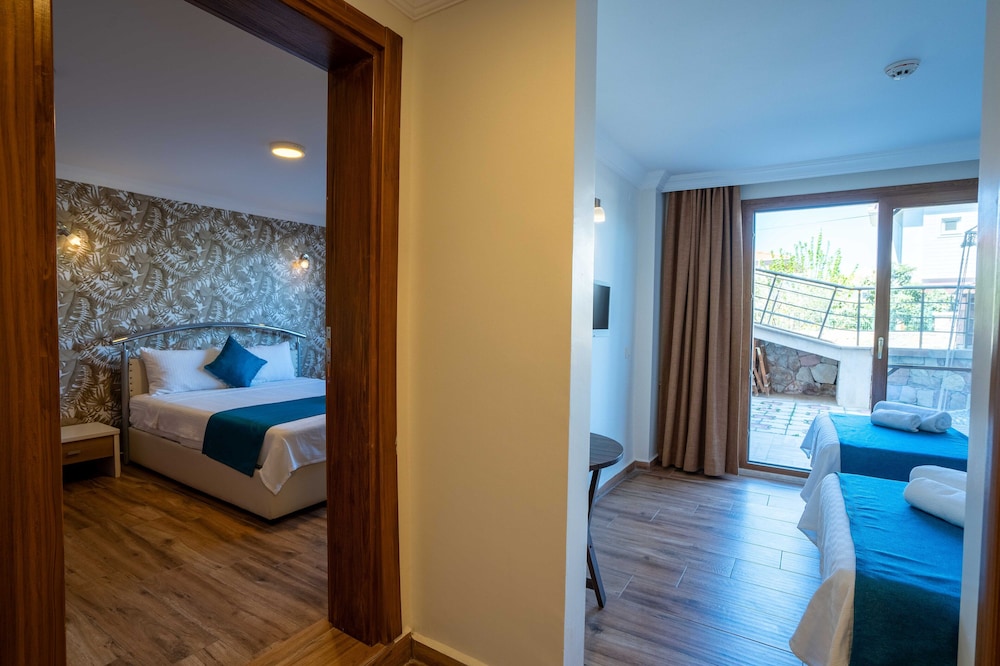 Cunda Giritlioğlu Otel Yetişkinlere Özel +12 - Image 26