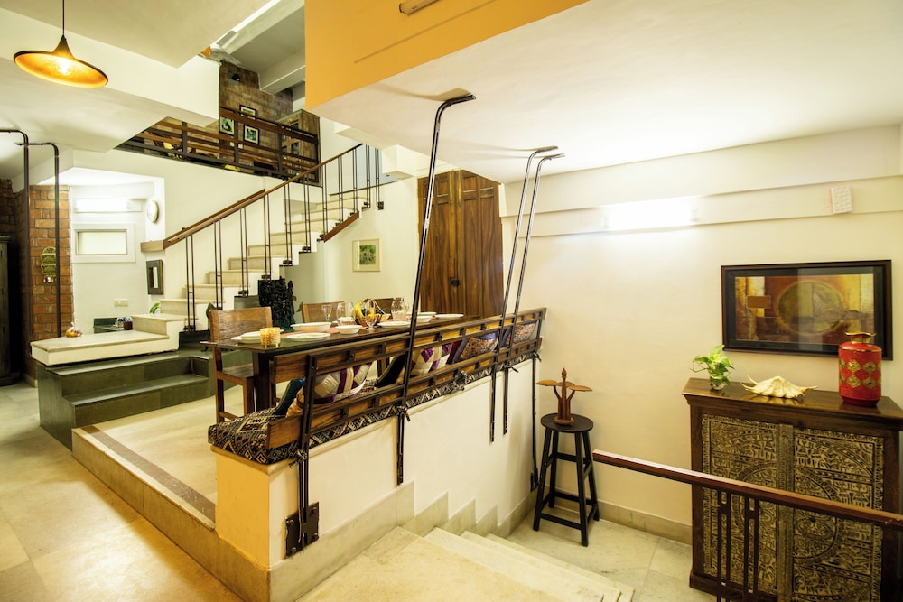 Opulent Antique 3br Villa in Gurugram