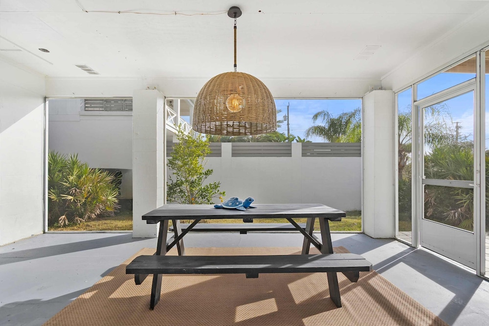 Serene Matanzas Beach House Half A Mile to Sand