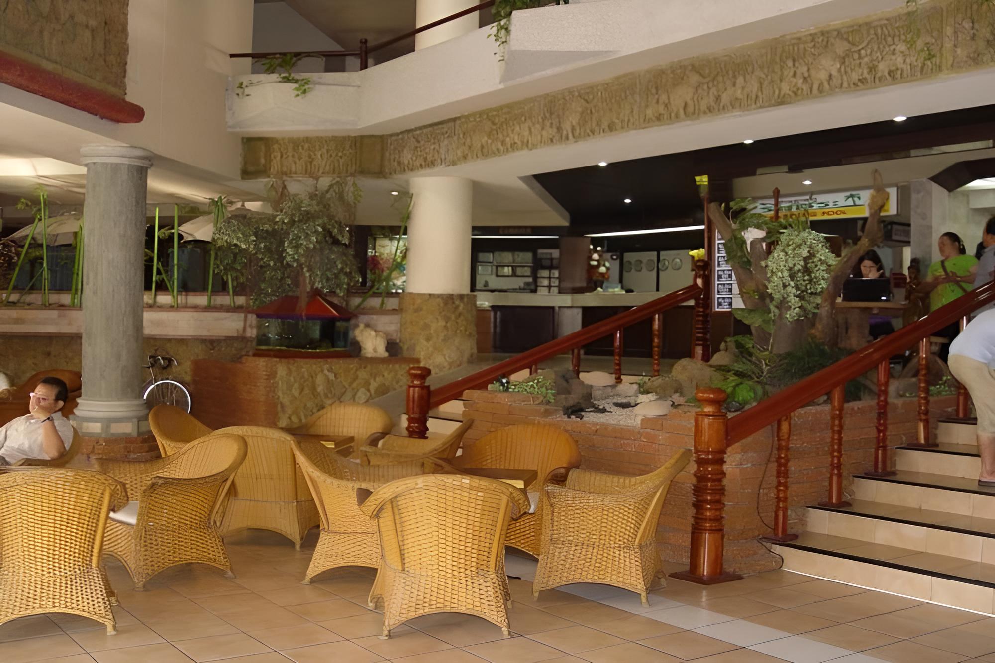 Petchkasem Grand Hotel
