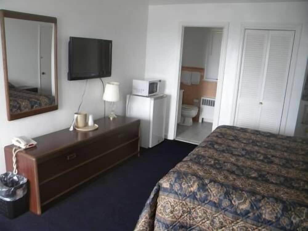 USA Inn and Suites Morgantown view 4