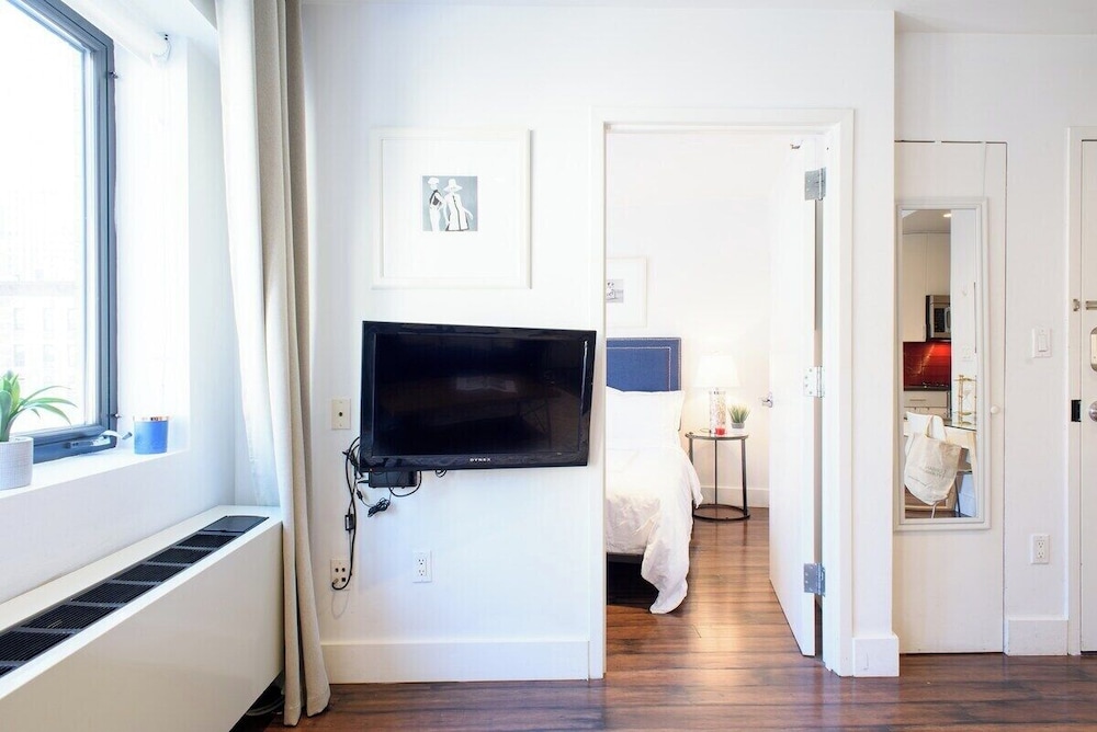 809 Midtown Apartments