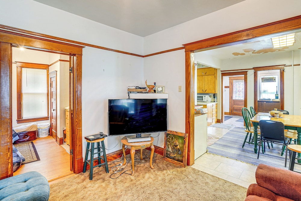 Cozy Rural Hideaway in Mcintosh County!