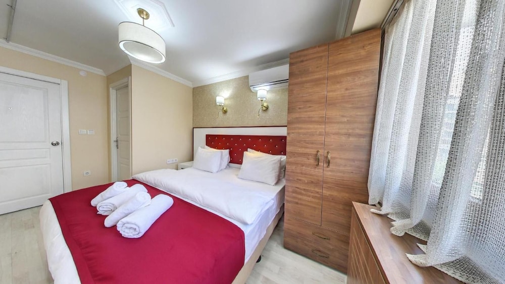 Cihangir Palace - Image 27