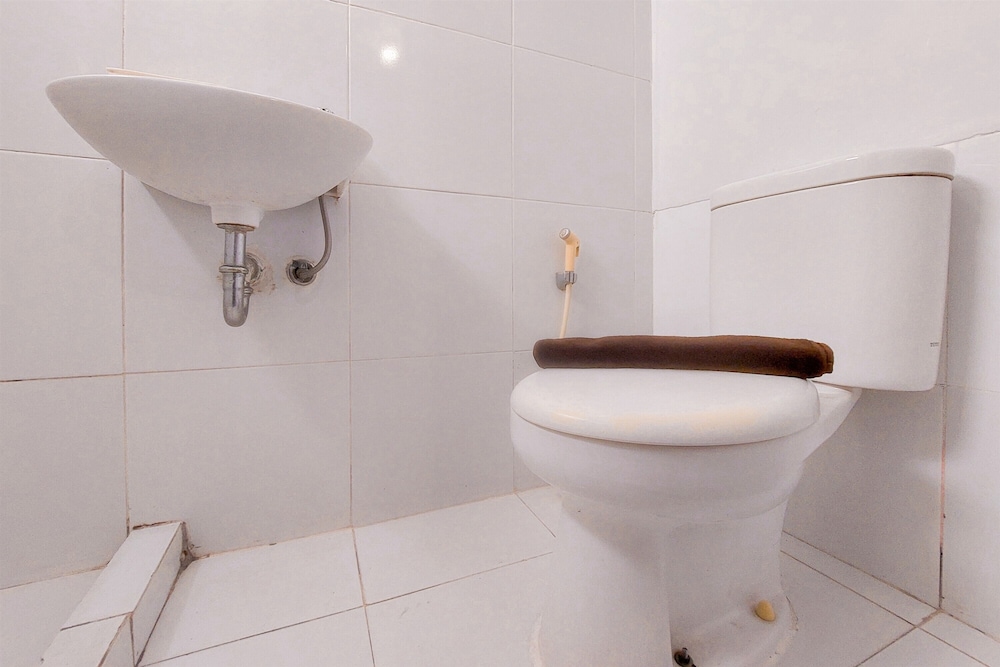 Cozy Living 2Br Apartment Without Living Room At Aeropolis Residence