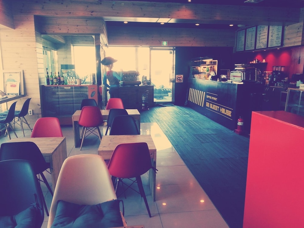 GN Guesthouse Coffeemarina - Hostel