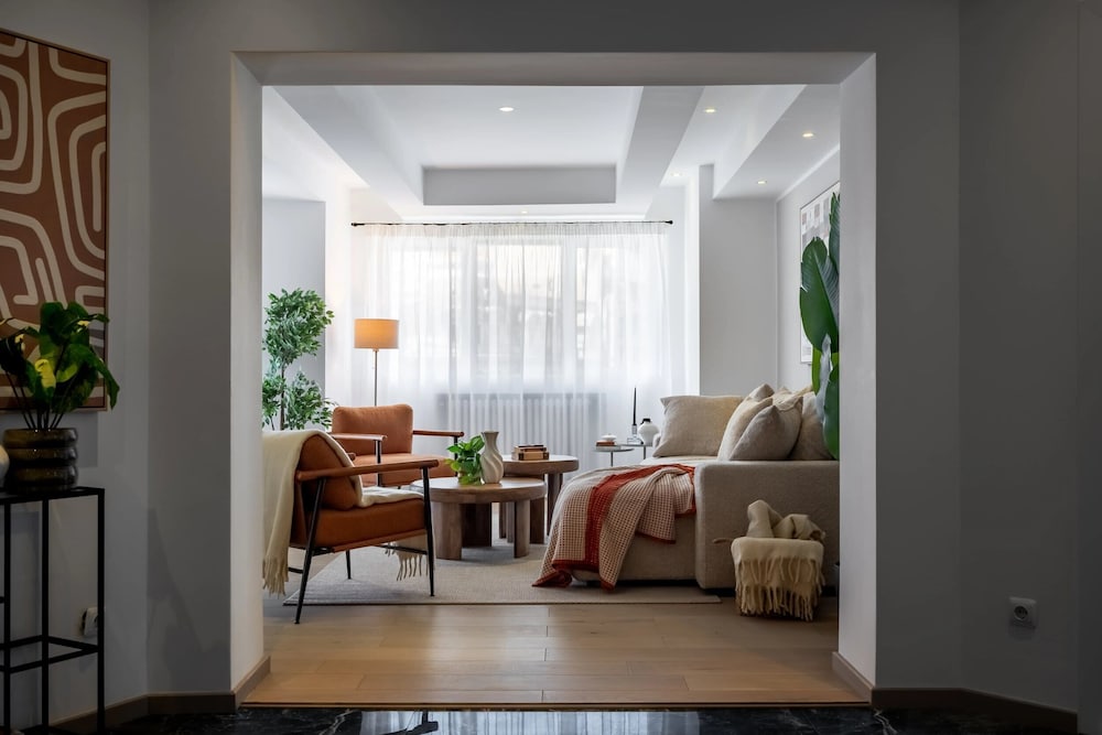 Grand 3BR Near Athenaeum Calea Victoriei