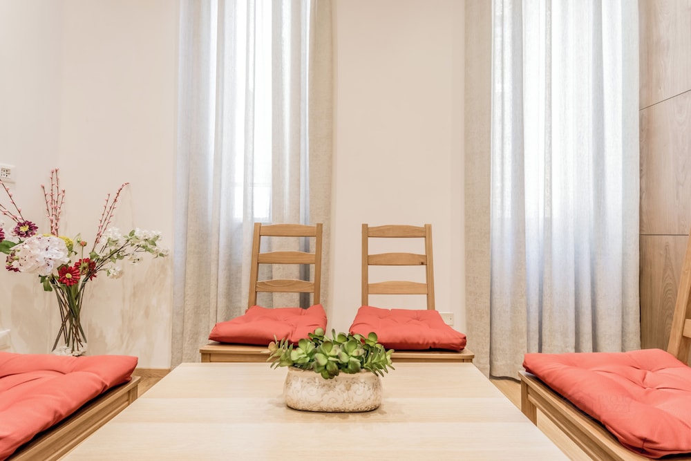 Coliseum sweet guest house