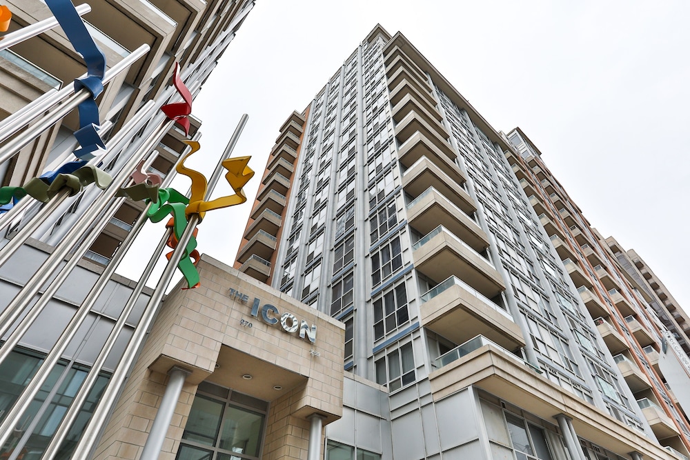 Lovely Homestyle Condo - Image 1