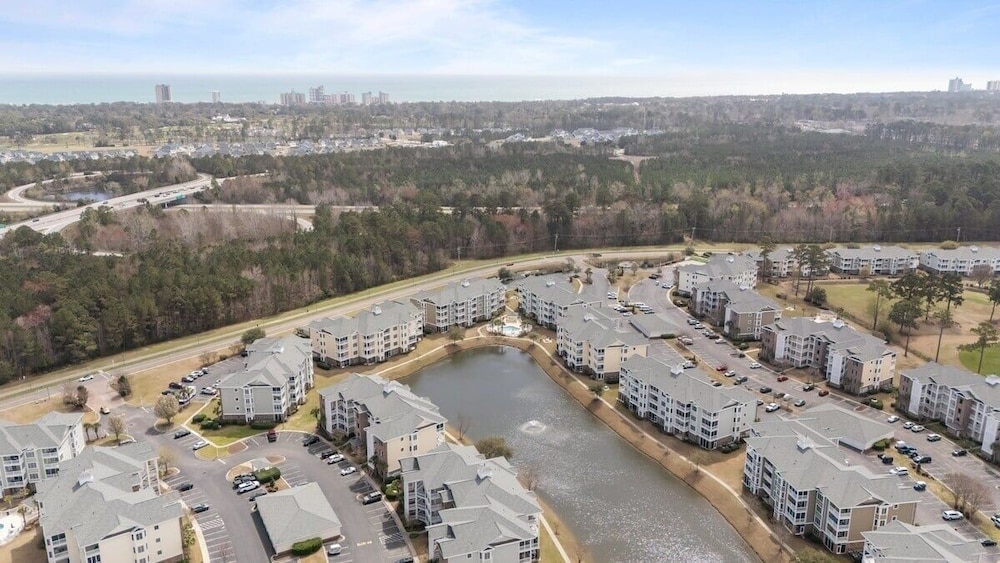 Magnolia Pointe Luster Leaf 4887-203 2 Bedroom Condo