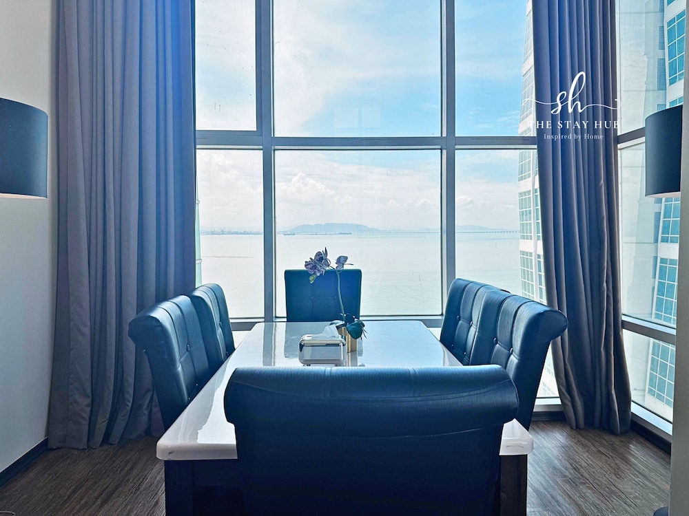 Seaview Maritime Suites by The Stay Hub