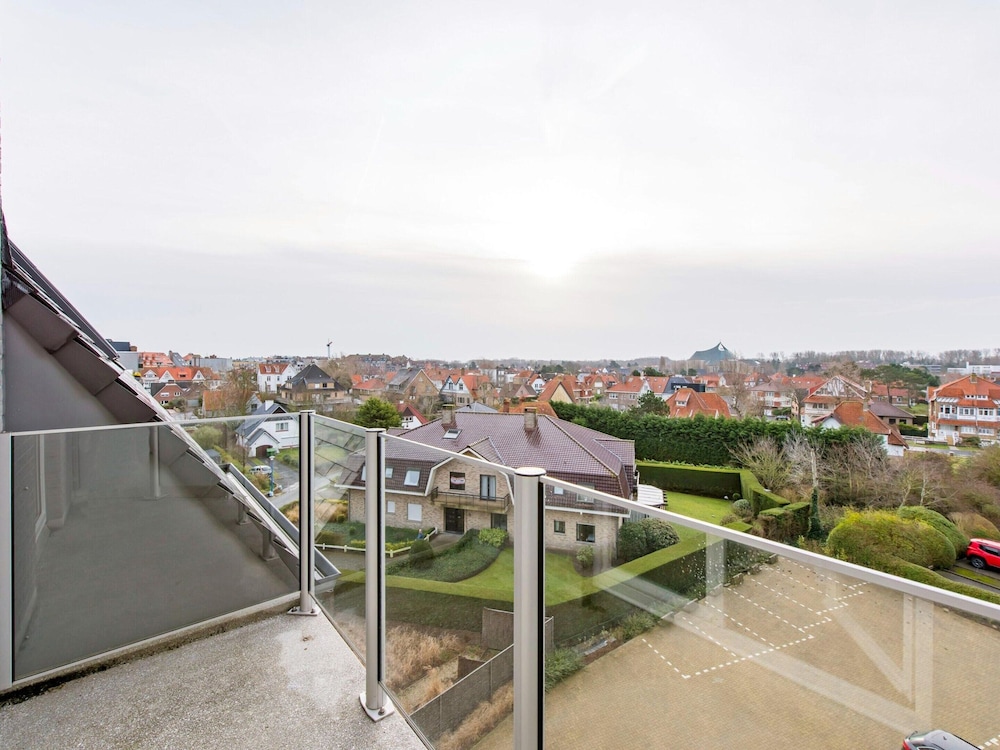 Apartment in Belgium Near Zeedijk Beach