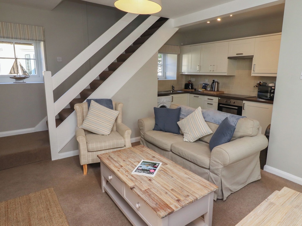 Aln Cottage