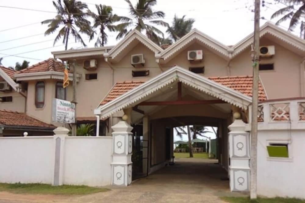 Ninnada Beach Hotel