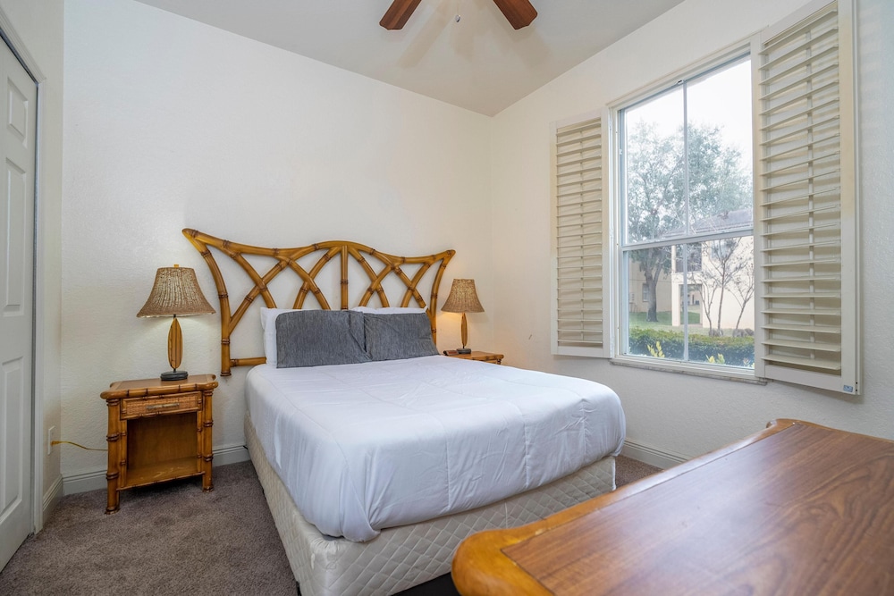 3132 CA - Charming Townhome Retreat
