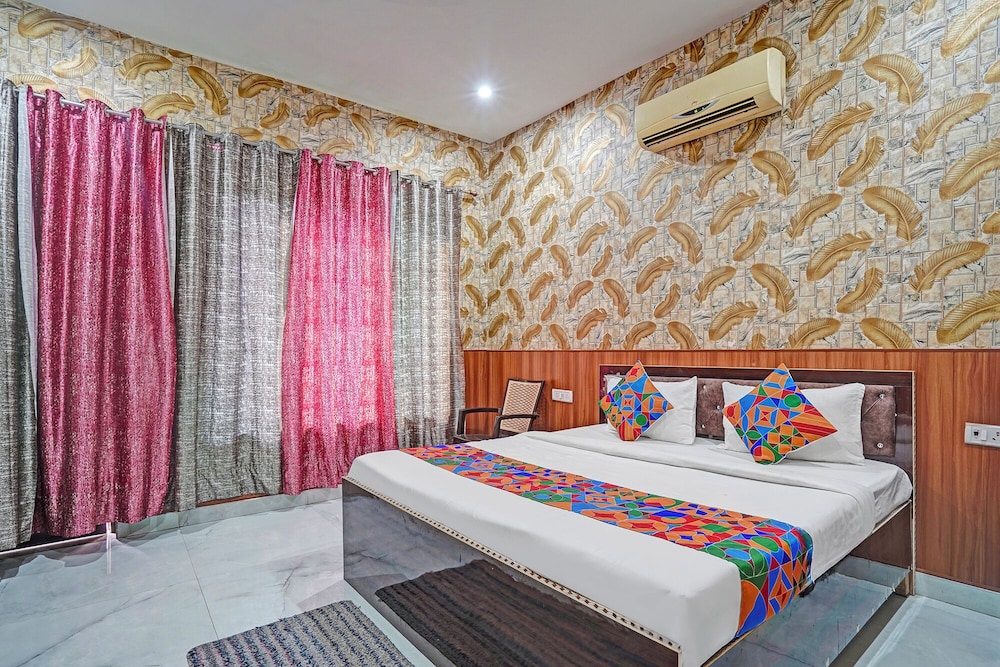Fabhotel Comfort Inn