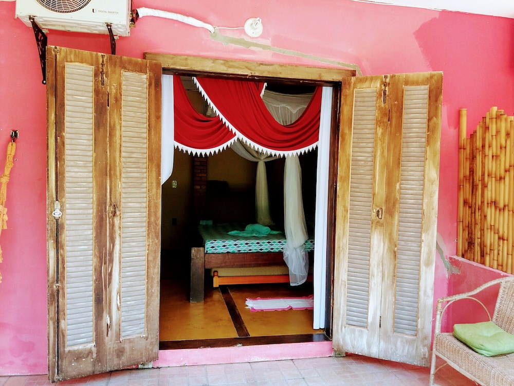 Bali Suites Itamambuca