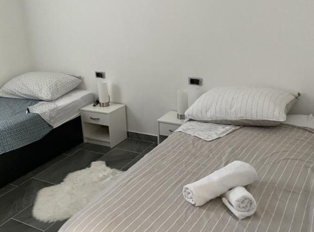 Apartments Stone House Murter