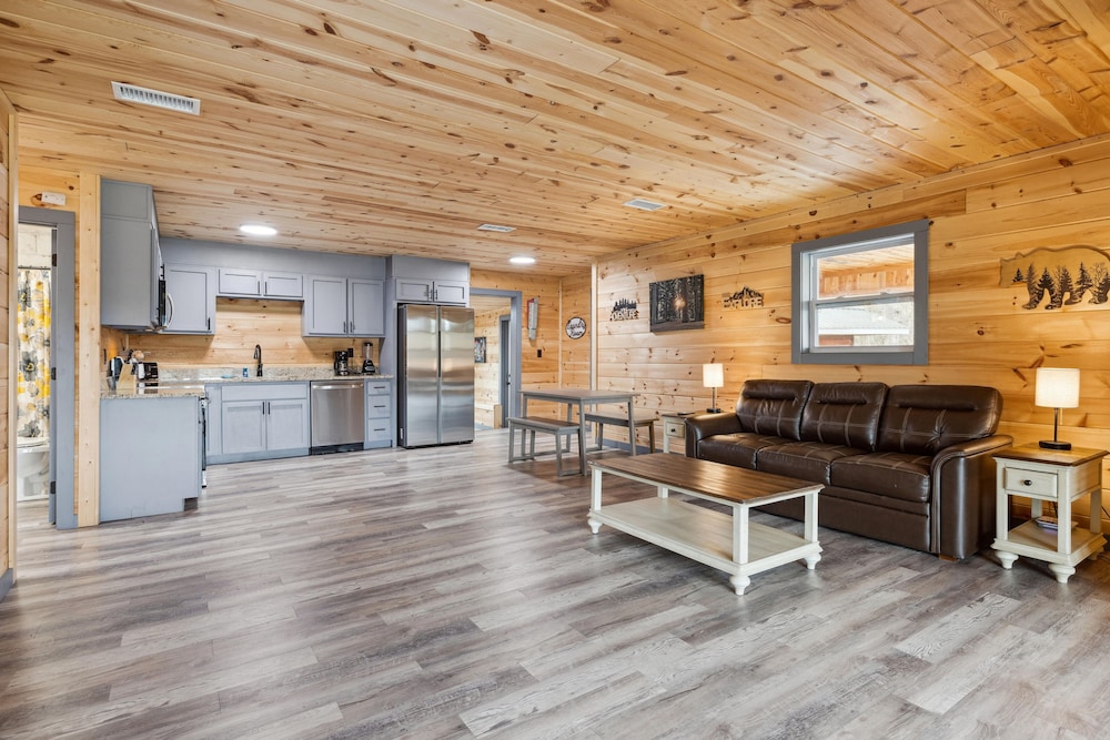Starlight Valley 3 Bedroom Cabin
